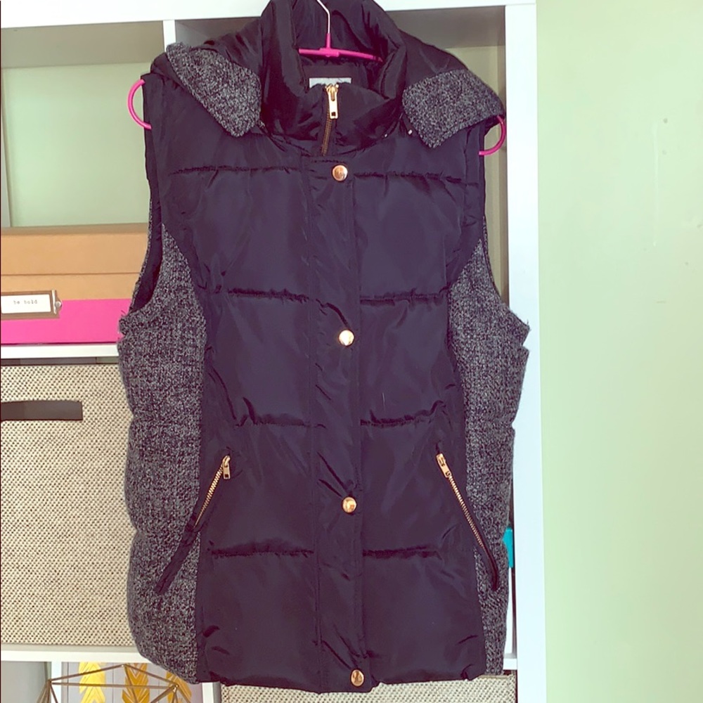 NWOT Navy Blue Puffer Vest